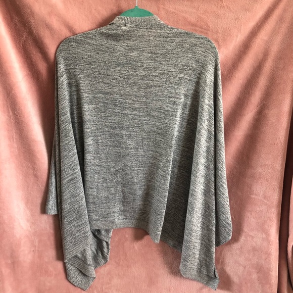 Banana Republic Cardigan (NWT) - Picture 4 of 4